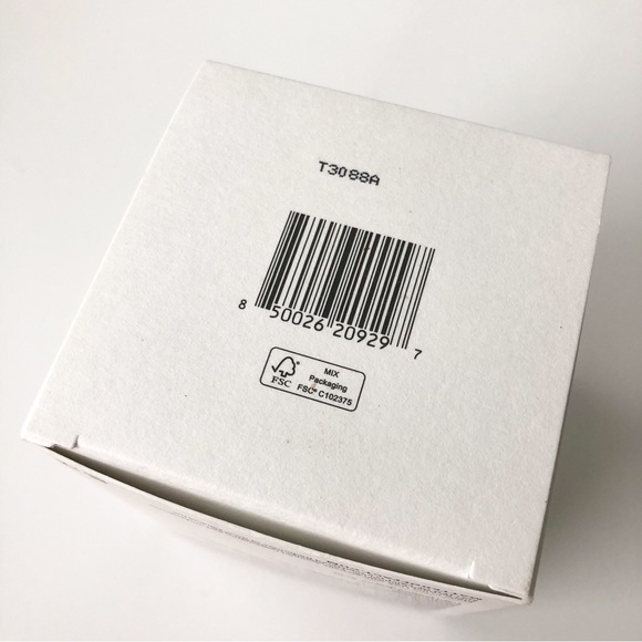 Matter Of Fact 🤍 Minimalist Hydrating Moisturizer - Picture 3 of 3